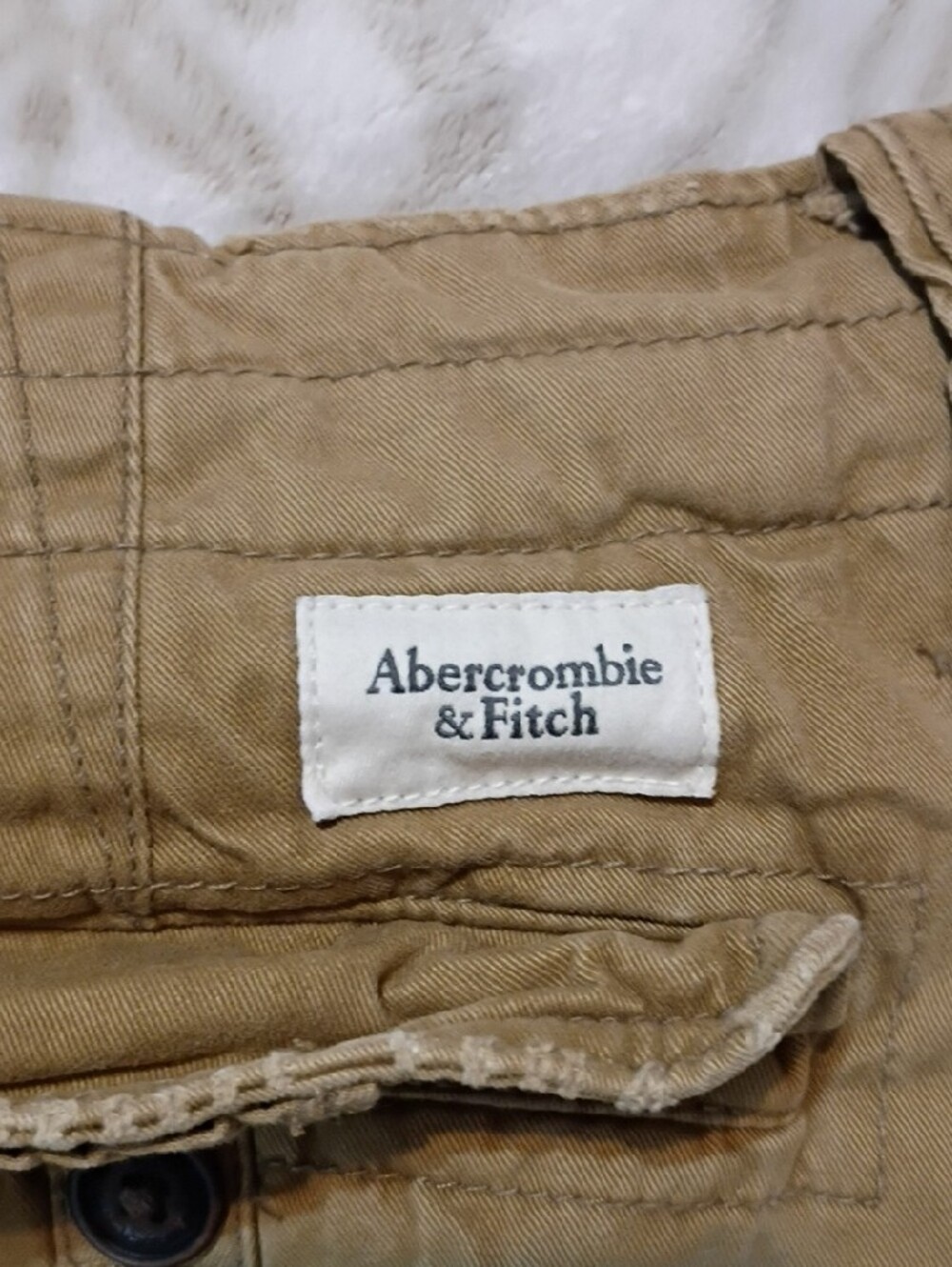 Abercrombie & Fitch Men's Khaki Cargo Shorts - Picture 6 of 7
